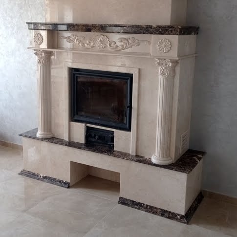 Vedere frontala a cadrului de semineu Orion din piatra naturala dimensiuni standard 1450x1200x300mm VELTHOR